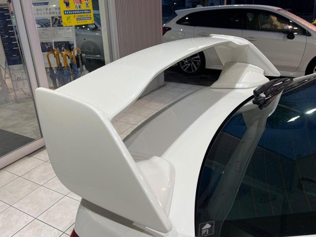 �y��^�����X�|�C���[�z�X�|�[�c�J�[�炵�����O�b�ƈ�������^�����X�|�C���[�𑕒��􍂑����s���̃X�^�r���e�B(���s���萫)����ɖ𗧂��܂��B