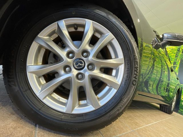 【純正16インチアルミホイール】外観にマッチした純正アルミホイールを装着しております。各種社外アルミホイールや、スタッドレスタイヤも取扱いしております。是非ご相談ください♪