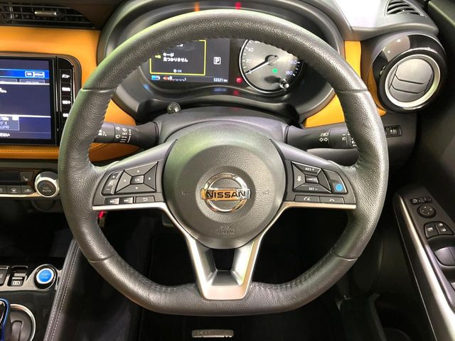 �y�����v�����X�e�A�����O�z�㎿�Ȋv���g�p���邱�ƂŁA��ɂ����������݂ƂĂ��^�]���₷���n���h���ł���