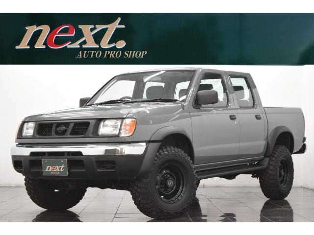 ダットサンピックアップ2.4 AX ダブルキャブ 4WD