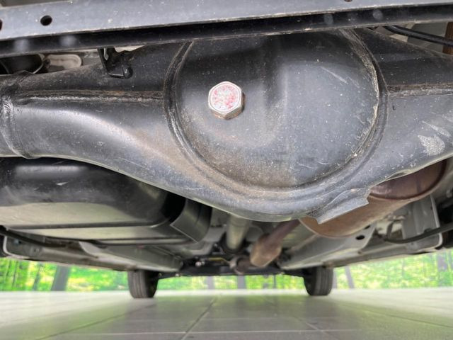 下回りがきれいなうちに、防錆加工の施工がオススメ。降雪地域はもちろん、沿岸部にお住いの方や、趣味でマリン・ウィンタースポーツをされる方にご好評いただいております。