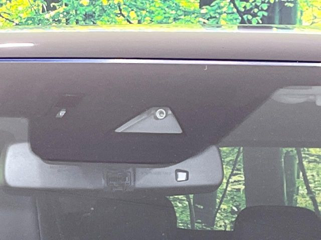 �yi-ACTIVESENSE�z���s���ɑO���̎ԗ�����F�����A�Փ˂������Ȏ��͌x��ƃu���[�L�ŏՓˉ���Ɣ�Q�y�����A�V�X�g�B�����S�Ƀh���C�u�����y���݂��������܂��B