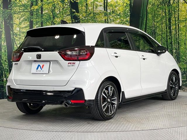 ☆全国のネクステージからお取り寄せが可能※!遠方の店舗に展示してあるクルマが気になる場合も、最寄りの店舗でご覧いただくことが可能です!是非私たちに要望をお聞かせください!※別途費用