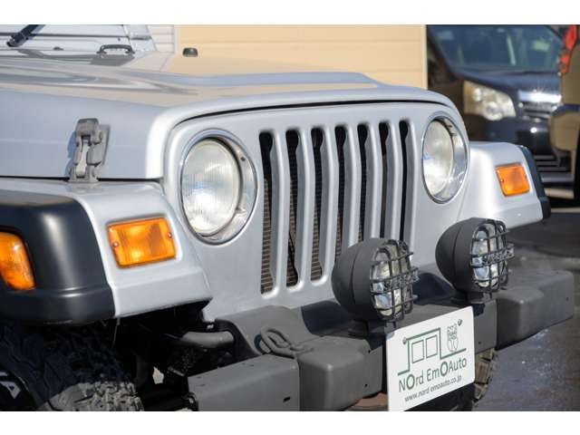 �`���I��7�{�X���b�g���C���Ɗۖڃ��C�g�ł��B