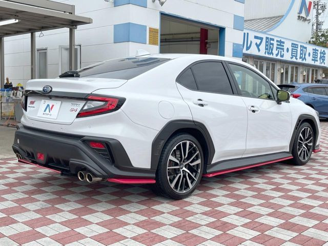 ☆全国のネクステージからお取り寄せが可能※!遠方の店舗に展示してあるクルマが気になる場合も、最寄りの店舗でご覧いただくことが可能です!是非私たちに要望をお聞かせください!※別途費用