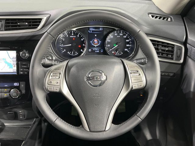 �y�����v�����X�e�A�����O�z�㎿�Ȋv���g�p���邱�ƂŁA��ɂ����������݂ƂĂ��^�]���₷���n���h���ł���