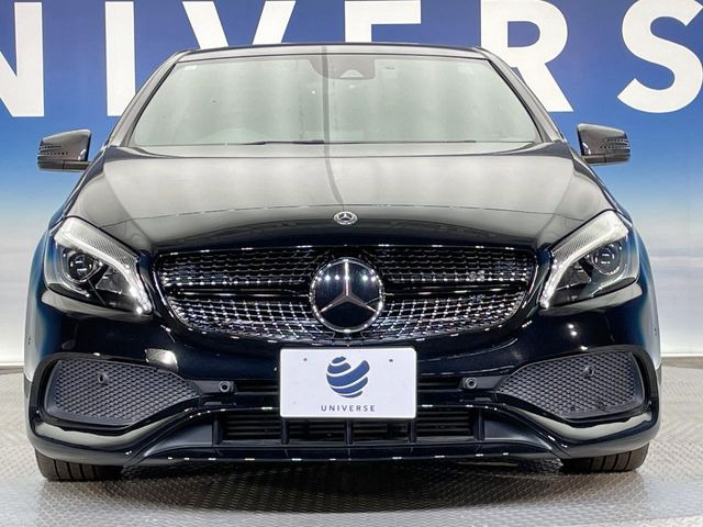 高透明度のガラス皮膜で撥水はもちろん、上質なツヤ・光沢を実現。紫外線や酸性雨から大切な愛車を保護し、色あせ・劣化を防止。「弾スプラッシュコート」、「弾プリミッサコート」からお選びいただけます。