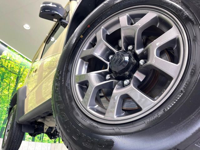 �y����15�C���`�A���~�z�C�[���z�O�ςɃ}�b�`���������A���~�z�C�[���𑕒����Ă���܂��B�e��ЊO�A���~�z�C�[����A�X�^�b�h���X�^�C�����戵�����Ă���܂��B���񂲑��k����������