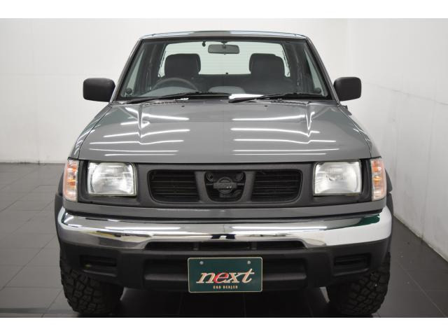 ダットサンピックアップ2.4 AX ダブルキャブ 4WD