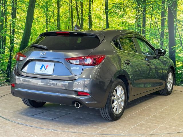 ☆全国のネクステージからお取り寄せが可能※!遠方の店舗に展示してあるクルマが気になる場合も、最寄りの店舗でご覧いただくことが可能です!是非私たちに要望をお聞かせください!※別途費用