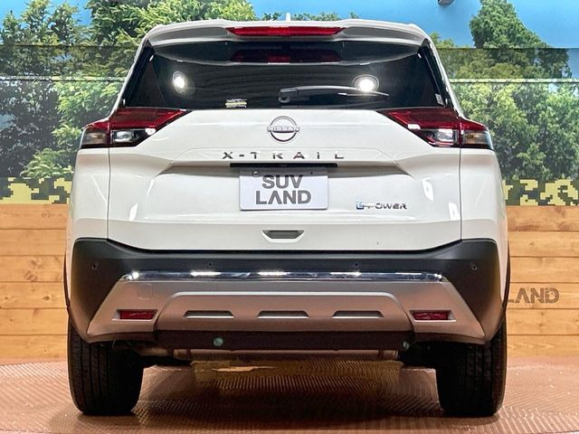 安心の最長10年・走行無制限保証(有償)をご用意。保証内容も充実はもちろん、無料点検&オイル交換や、年中無休の全国・24時間ロードサービスも付帯されておりますのでご安心下さい。