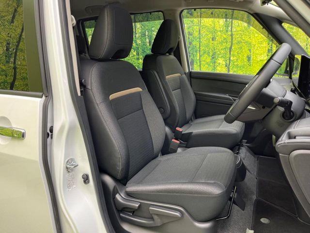 �y�n�[�t���U�[�V�[�g�z�������ƍ���S�n�𗼗������l�C�̃V�[�g���w�ʁE���ʂ̃t�@�u���b�N�f�ނ́A�ʋC���̗ǂ��⊊��ɂ����ɗD��Ă��܂��B�C���╞���ɍ��E���ꂸ���K�ɂ���肢�������܂��B