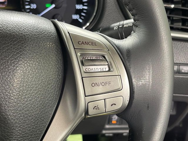 �y�N���[�Y�R���g���[���z�������H�����N���N���s�B�A�N�Z���𗣂��Ă���葬�x�ő��s���ł��A�������^�]���̕��S���y��!�����E�������ȒP�ȃX�C�b�`����Œ����ł��܂��B