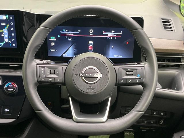 �y�����v�����X�e�A�����O�z�㎿�Ȋv���g�p���邱�ƂŁA��ɂ����������݂ƂĂ��^�]���₷���n���h���ł���