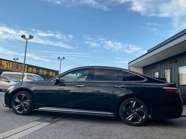 スリークロス滋賀店は自社の大型整備工場と提携しております!御購入後の修理・車検等のアフタフォローも充実です!