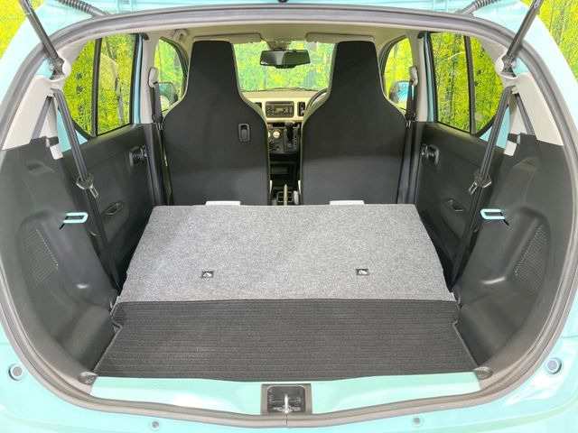 普段のお買い物や通勤、送迎等に十分な荷室スペースを確保しております。セカンドシートを倒すと、大きな荷物の積載も可能です♪