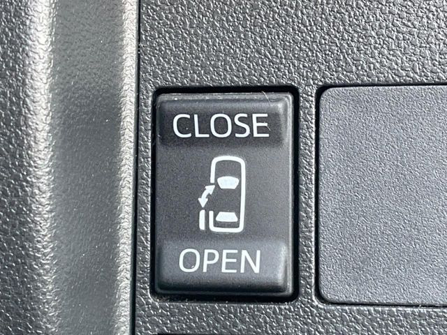 【パワースライドドア】スマートキーや運転席のスイッチでスライドドアの開閉が可能♪電動だから力を入れてドアを開ける必要が無く、小さいお子様でも、重い荷物を持っている時もラクに開け閉めできます♪