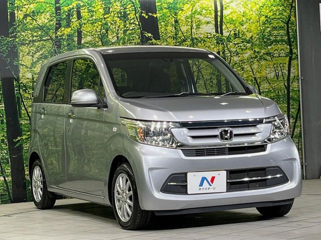 高透明度のガラス皮膜で撥水はもちろん、上質なツヤ・光沢を実現。紫外線や酸性雨から大切な愛車を保護し、色あせ・劣化を防止。「弾スプラッシュコート」、「弾プリミッサコート」からお選びいただけます。