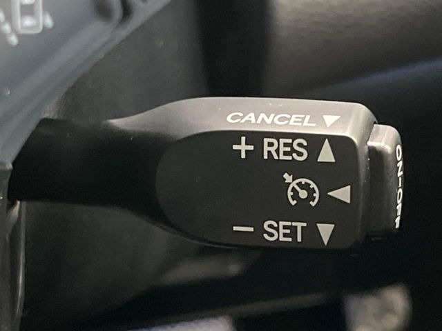 �y�N���[�Y�R���g���[���z�������H�����N���N���s�B�A�N�Z���𗣂��Ă���葬�x�ő��s���ł��A�������^�]���̕��S���y��!�����E�������ȒP�ȃX�C�b�`����Œ����ł��܂��B