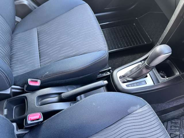 ���i�����ގ��ɑ��삷�郌�o�[�ł��B����̂��₷�����̂ɂȂ��Ă��܂��B���Ј�x�̊����Ă��������B