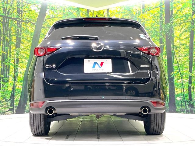 安心の最長10年・走行無制限保証(有償)をご用意。保証内容も充実はもちろん、無料点検&オイル交換や、年中無休の全国・24時間ロードサービスも付帯されておりますのでご安心下さい。