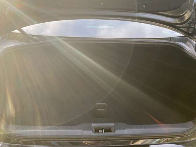 在庫車両に関してはお客様により良いものをご提供する為に品質に拘って仕入れを行っております。各お車の状態はそれぞれですのでご商談時に当店スタッフがご説明させて頂きますのでご安心くださいませ。