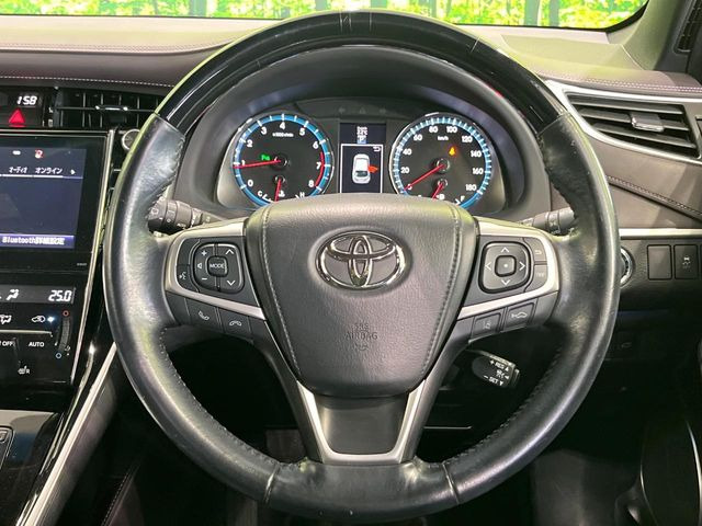 ステアリングも使用感が少なく、きれいな状態となっております♪