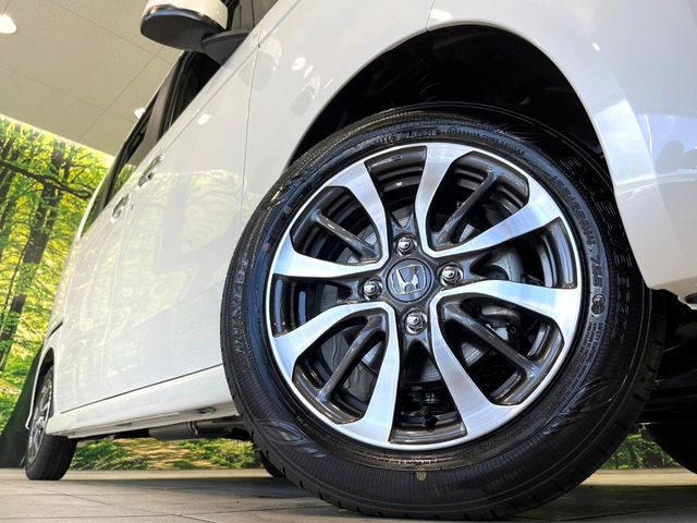 【純正14インチアルミホイール】外観にマッチした純正アルミホイールを装着しております。各種社外アルミホイールや、スタッドレスタイヤも取扱いしております。是非ご相談ください♪