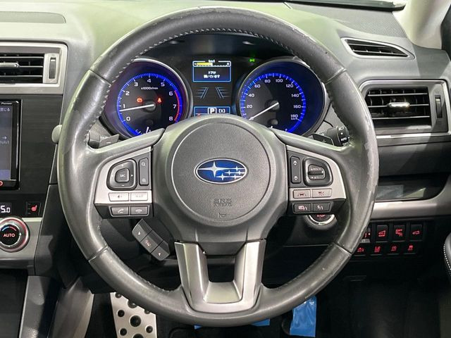 �y�����v�����X�e�A�����O�z�㎿�Ȋv���g�p���邱�ƂŁA��ɂ����������݂ƂĂ��^�]���₷���n���h���ł���