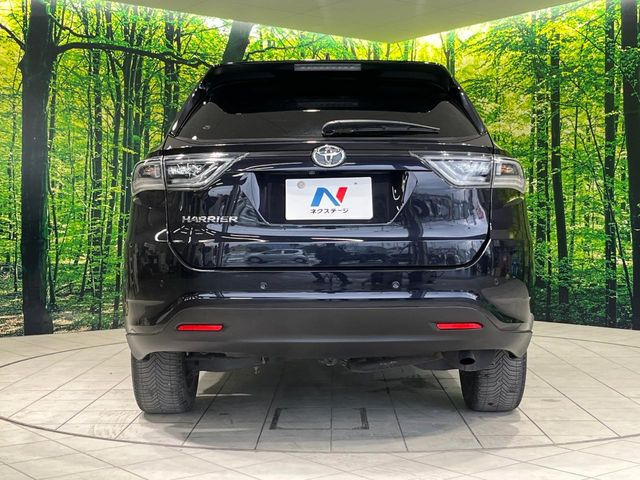 安心の最長10年・走行無制限保証(有償)をご用意。保証内容も充実はもちろん、無料点検&オイル交換や、年中無休の全国・24時間ロードサービスも付帯されておりますのでご安心下さい。