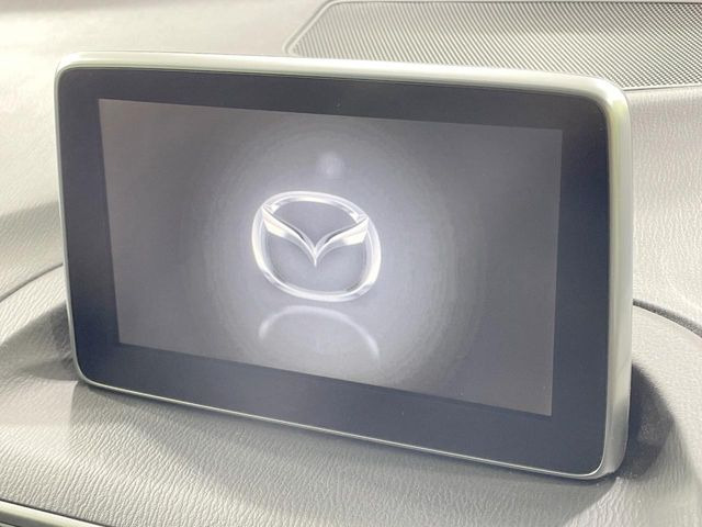 �y�}�c�_�R�l�N�g�i�r�z�ԓ��̕��͋C�Ƀ}�b�`������̌^�^�C�v�̃i�r�B�e����q�ݒ��Bluetooth�Đ����A�l�X�ȋ@�\���y���߂܂��B�����I�ȃ_�C�������삪�\�ŁA�g��������ǍD�ł��B