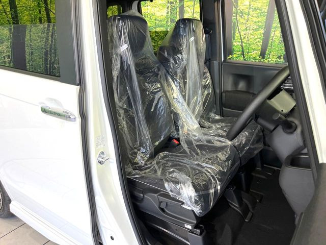 もちろん車内はキレイです♪よりクリーンな状態をキープしたいお客様には『ナノゾーンコート』がおすすめ!新型コロナウイルス対策や、除菌・消臭に効果を発揮し多くの方にご好評いただいております。