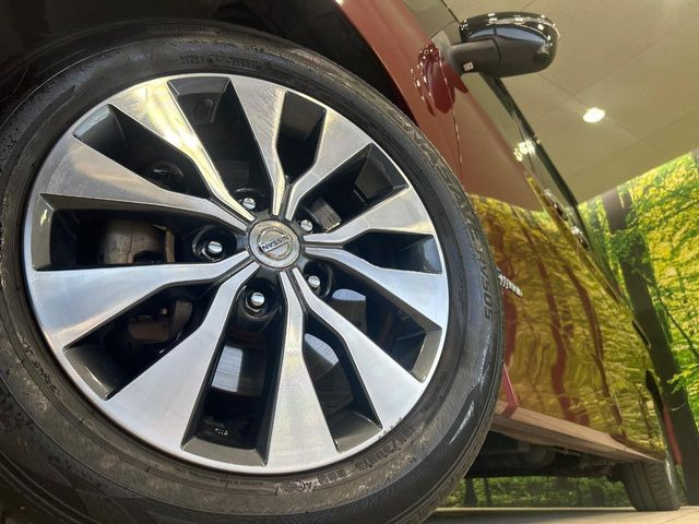 �y����16�C���`�A���~�z�C�[���z�O�ςɃ}�b�`���������A���~�z�C�[���𑕒����Ă���܂��B�e��ЊO�A���~�z�C�[����A�X�^�b�h���X�^�C�����戵�����Ă���܂��B���񂲑��k����������