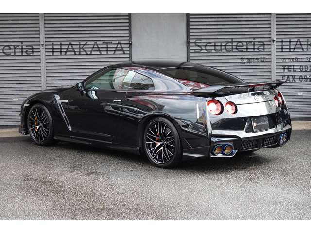 �O��p�[�L���O�Z���T�[�E�o�b�N�J�����ELED���A�t�H�O���C�g�B