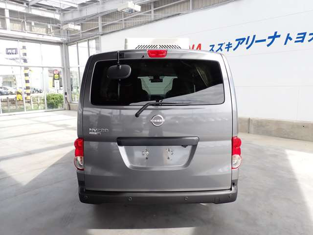 ��2025�N2���A�g���i�K�̓L�����s���O�J�[�̔��̊�����ЃC���e�O�����l��NV200�x�[�X�̃L�����s���O�J�[�̔��̋Ɩ���g���������܂�����