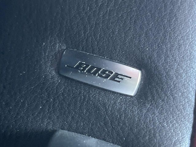 �yBOSE�T�E���h�V�X�e���z���[�J�[�I�v�V�����̍��i�ʃT�E���h�V�X�e���𓋍ځB��p�̃`���[�j���O���{���ꂽ�召�l�X�ȃX�s�[�J�[����ǎ��ȃT�E���h���t�ł��A�Տꊴ���ӂ�鉹����Ԃ����o���܂��B