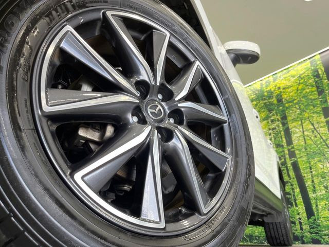 �y����19�C���`�A���~�z�C�[���z�O�ςɃ}�b�`���������A���~�z�C�[���𑕒����Ă���܂��B�e��ЊO�A���~�z�C�[����A�X�^�b�h���X�^�C�����戵�����Ă���܂��B���񂲑��k����������