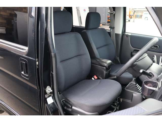 お客様に気持ちよく乗っていただけるように、一台一台心を込めて綺麗にしております!