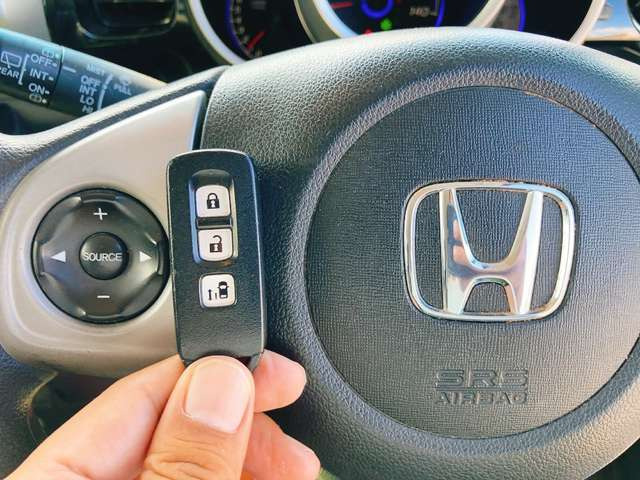 �y�L�[���X�G���g���[�z���ꂽ�ꏊ����h�A�̊J���ł��A�����^�b�`�Ŋy�X��荞�߂܂���