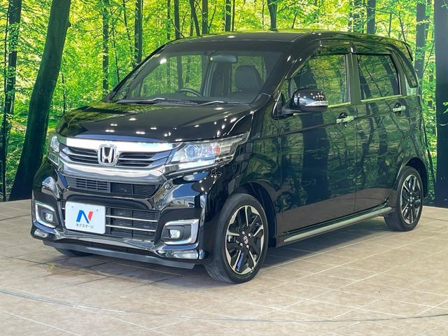 高透明度のガラス皮膜で撥水はもちろん、上質なツヤ・光沢を実現。紫外線や酸性雨から大切な愛車を保護し、色あせ・劣化を防止。「弾スプラッシュコート」、「弾プリミッサコート」からお選びいただけます。