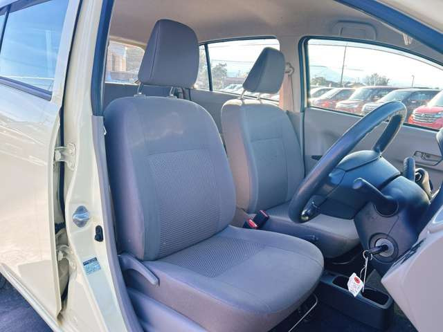 お客様のご予算帯に合わせたお車を常時100台以上取り揃えています!当社のスタッフがお客様のお車選びをしっかりサポートしご提案させていただきます!