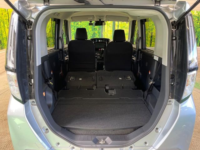 ���i�̂���������ʋ΁A���}���ɏ\���ȉ׎��X�y�[�X���m�ۂ��Ă���܂��B�Z�J���h�V�[�g��|���ƁA�傫�ȉו��̐ύڂ��\�ł���