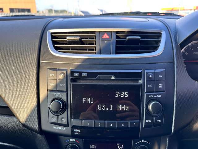 �C���ɍ��킹�Ē����I�ɑ��삷�邱�ƂŁA�ԓ������ł����K�ɕۂĂ܂��B