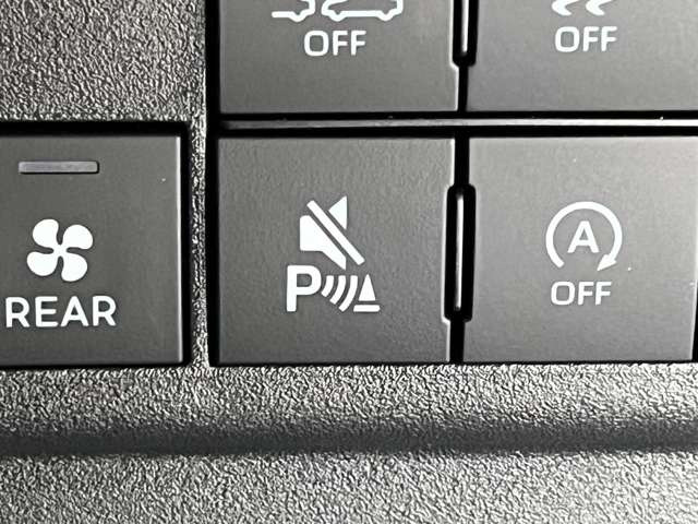 �ԗ��O��ɓ��ڂ��ꂽ�Z���T�[�ŐÎ~���Ƃ̋��������m���A�u�U�[����f�B�X�v���C�\���A�����ē��ŉ^�]�҂ɒm�点�܂�!