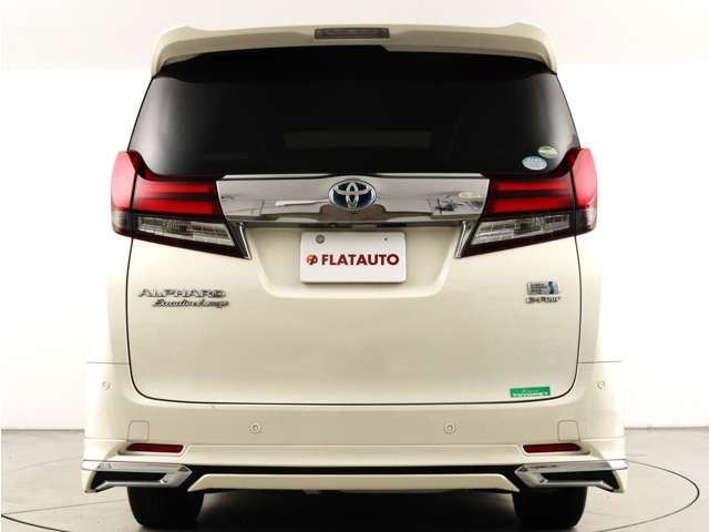 前後ドライブレコーダーもお取り付けできます!安心安全なカーライフには必需品ですね!