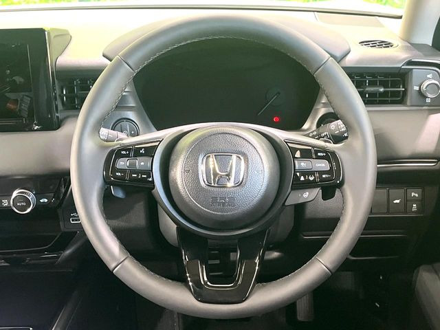 �y�����v�����X�e�A�����O�z�㎿�Ȋv���g�p���邱�ƂŁA��ɂ����������݂ƂĂ��^�]���₷���n���h���ł���