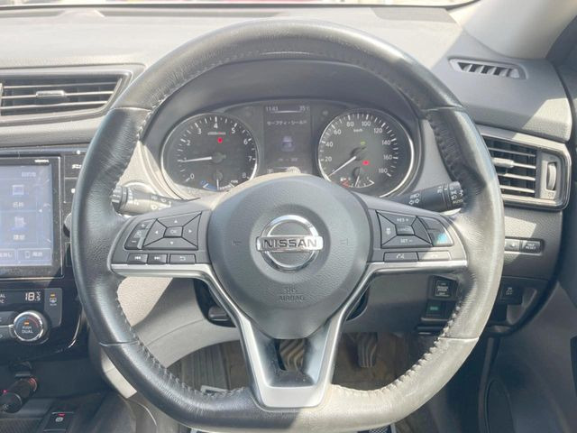 �y�����v�����X�e�A�����O�z�㎿�Ȋv���g�p���邱�ƂŁA��ɂ����������݂ƂĂ��^�]���₷���n���h���ł���