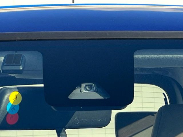 �y�X�}�[�g�A�V�X�g�z���s���ɑO���̎ԗ�����F�����A�Փ˂������Ȏ��͌x��ƃu���[�L�ŏՓˉ���Ɣ�Q�y�����A�V�X�g�B�����S�Ƀh���C�u�����y���݂��������܂��B