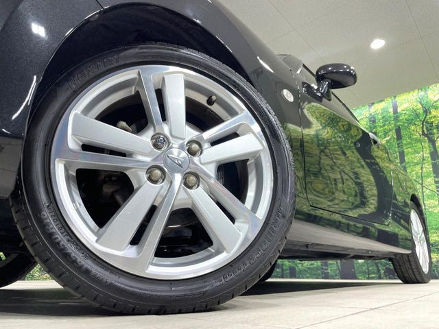 �y����16�C���`�A���~�z�C�[���z�O�ςɃ}�b�`���������A���~�z�C�[���𑕒����Ă���܂��B�e��ЊO�A���~�z�C�[����A�X�^�b�h���X�^�C�����戵�����Ă���܂��B���񂲑��k����������