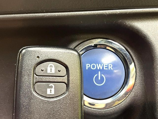 �y�X�}�[�g�L�[�z�J�o����|�P�b�g�ɓ��ꂽ�܂܂ł��h�A�̎{���E�������\�ȃX�}�[�g�L�[�𑕔��B�G���W���̃I���E�I�t�����J�M�����o���K�v����������Ƃ��Ă��֗��ł���